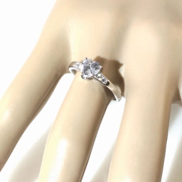 Simulated Diamond Heart Ring Sterling Silver Size 7 - Picture 5 of 5